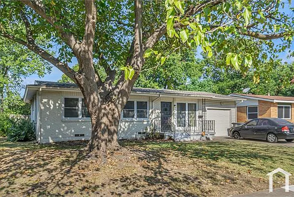 3 bed, 1466 sqft, $2,150 — Photo 1