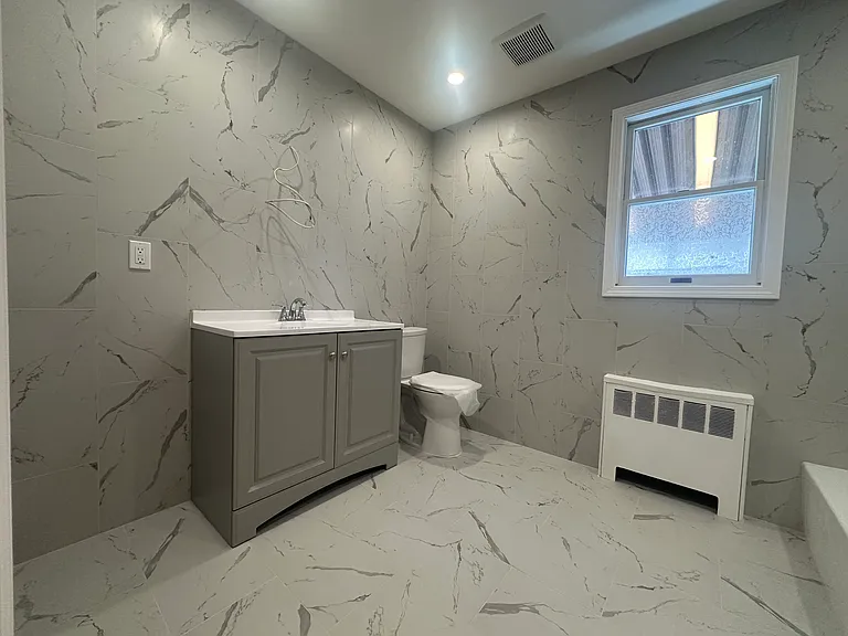 12 Smith St #1 — Photo 8