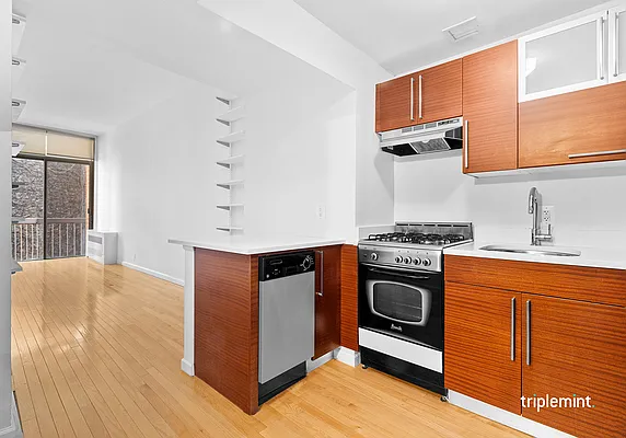 Rented by Triplemint | media 11