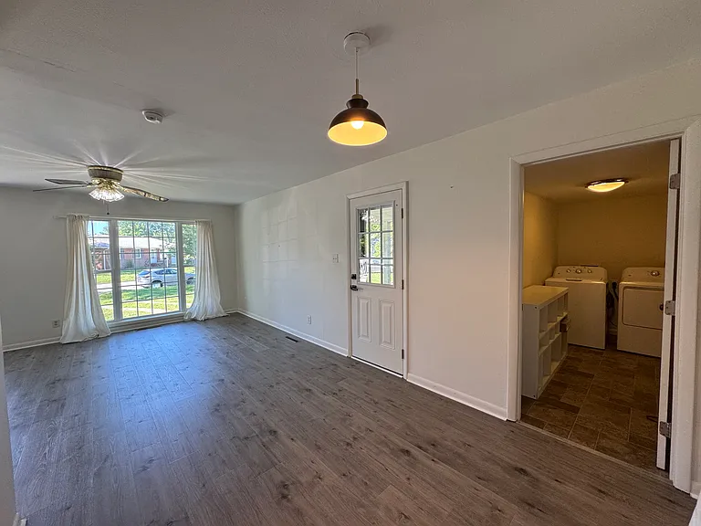 20 Lenora Dr — Photo 6