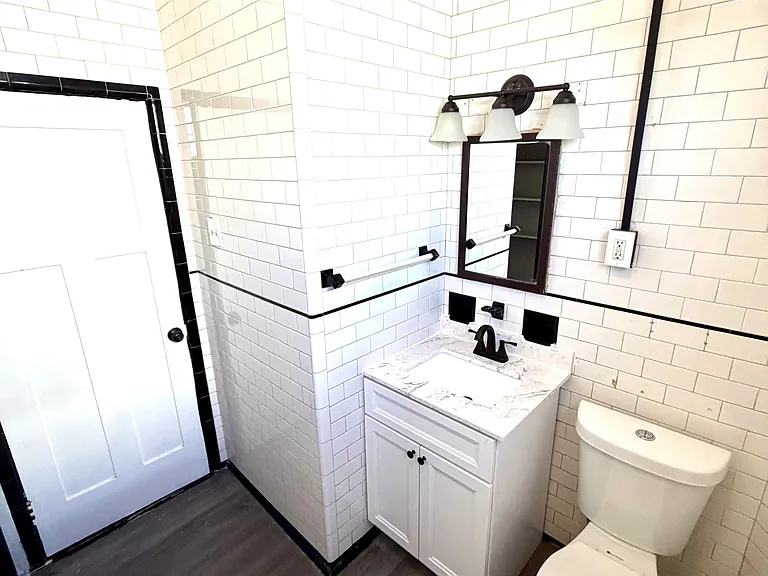 809 Brooks Ln #2 — Photo 9