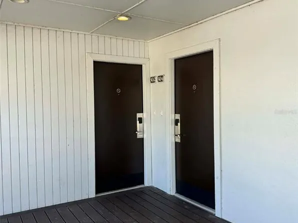 4762 Fox Hunt Dr #A304 & A302, Wesley Chapel, FL 33543