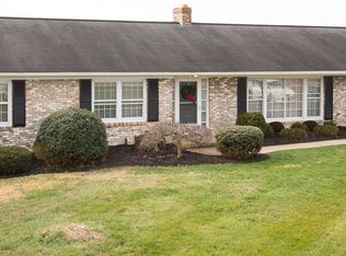442 N River Rd, Mount Crawford, VA 22841