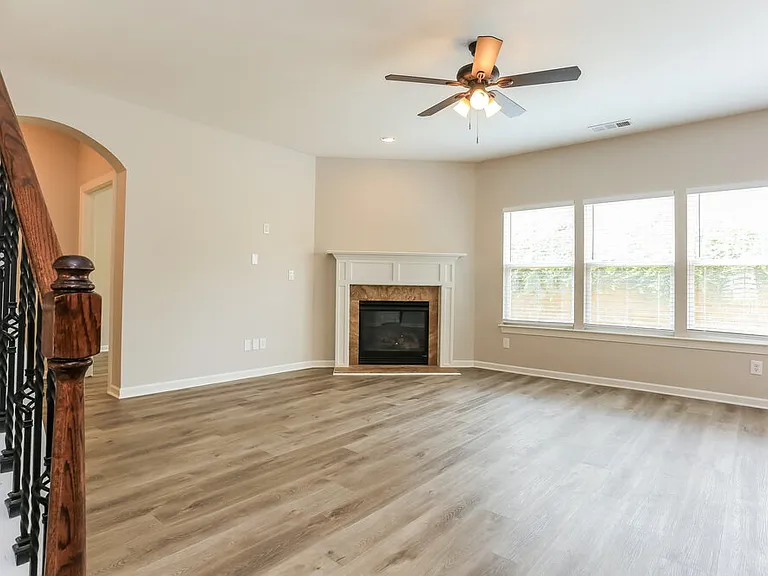 7756 Parkside Dr — Photo 4