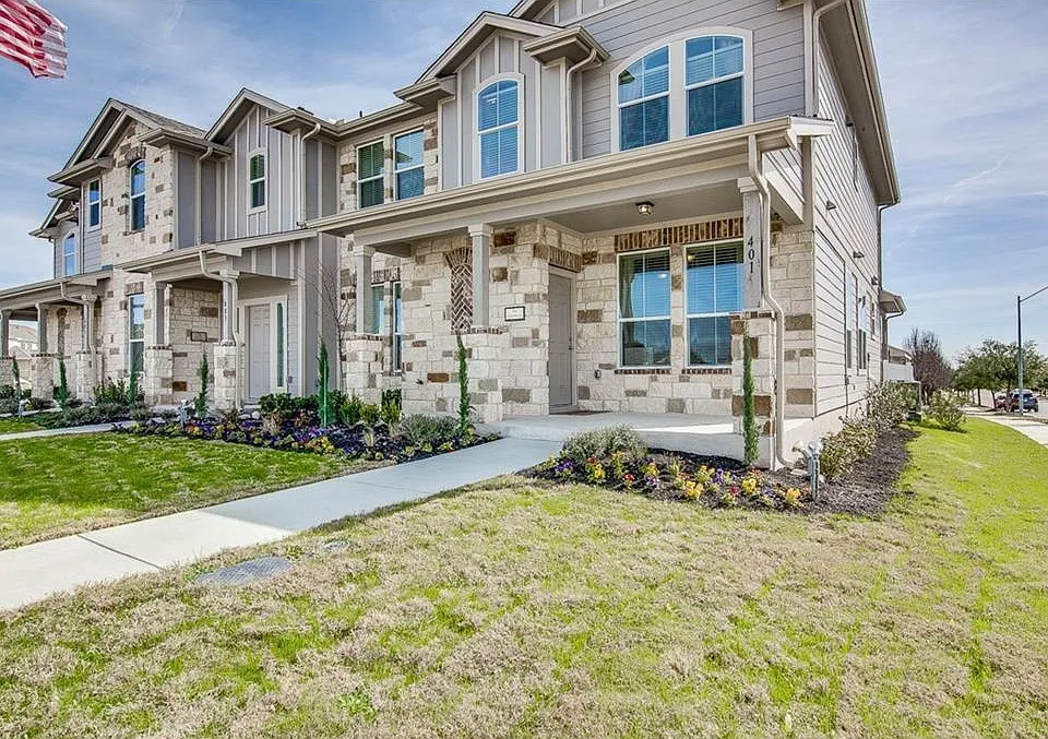 417 Crater Lake Dr