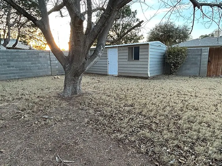4607 Garden Ln — Photo 18