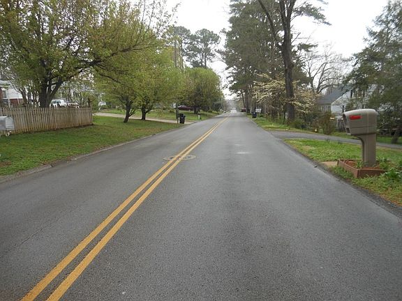 4th image of 626 Marlboro Ave