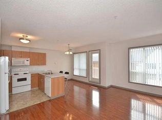 8488 111th St NW #404, Edmonton, AB T6G2V9