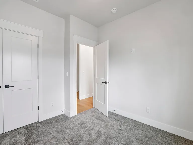 533 Irene St — Photo 19