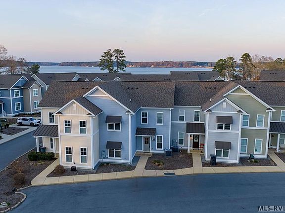 3rd image of 103 Transom Ct