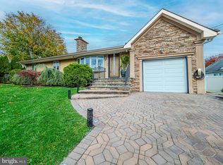 38 Running Brook Rd, Trenton, NJ 08638