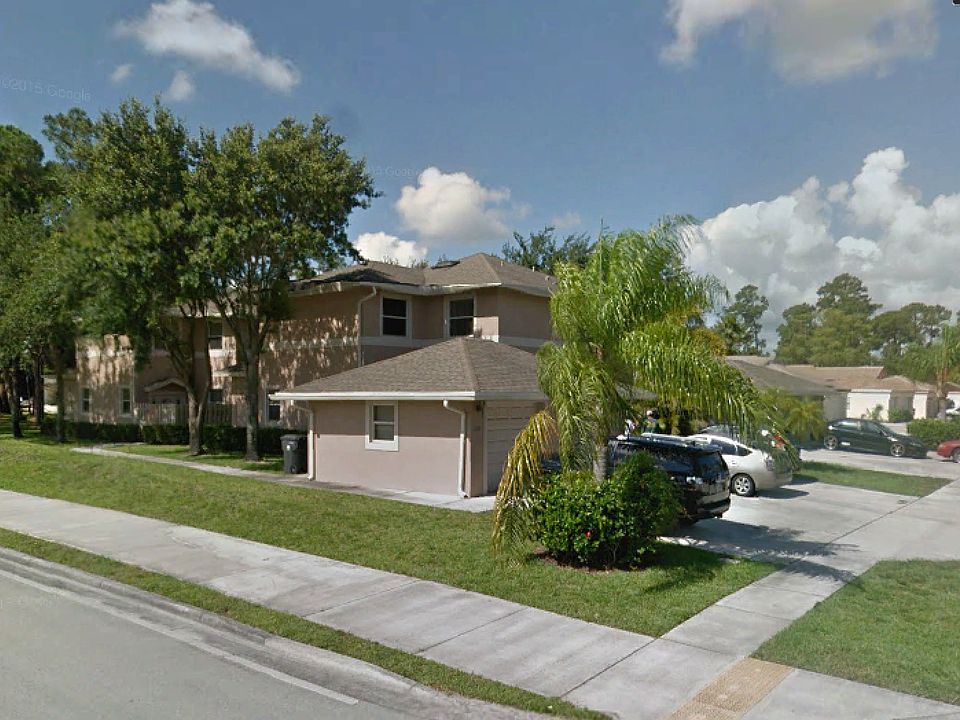 2nd image of 1367 Periwinkle Pl