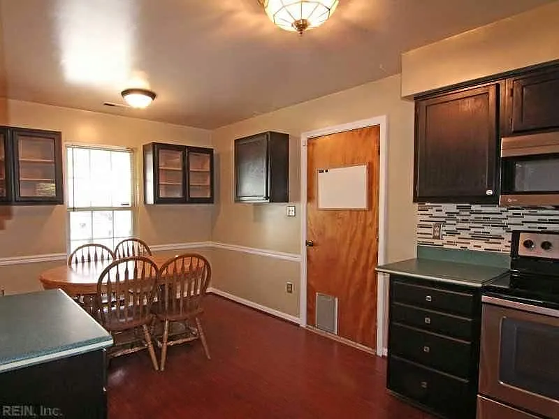 7941 Westcliff Dr — Photo 4