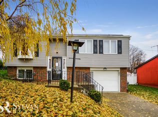 985 Glen Hayes Dr, Crescent, PA