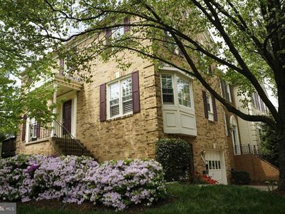 2043 Pieris Ct, Vienna, VA, 22182