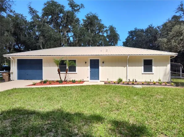 24623 N George St, Astor, FL 32102