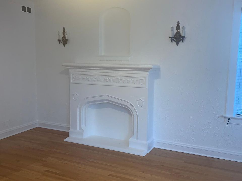 2nd image of 8814 S Dante Ave Unit 3