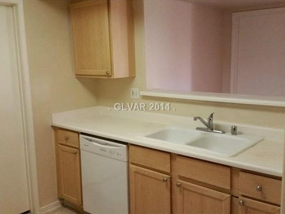 5th image of 950 Seven Hills Dr APT 1323