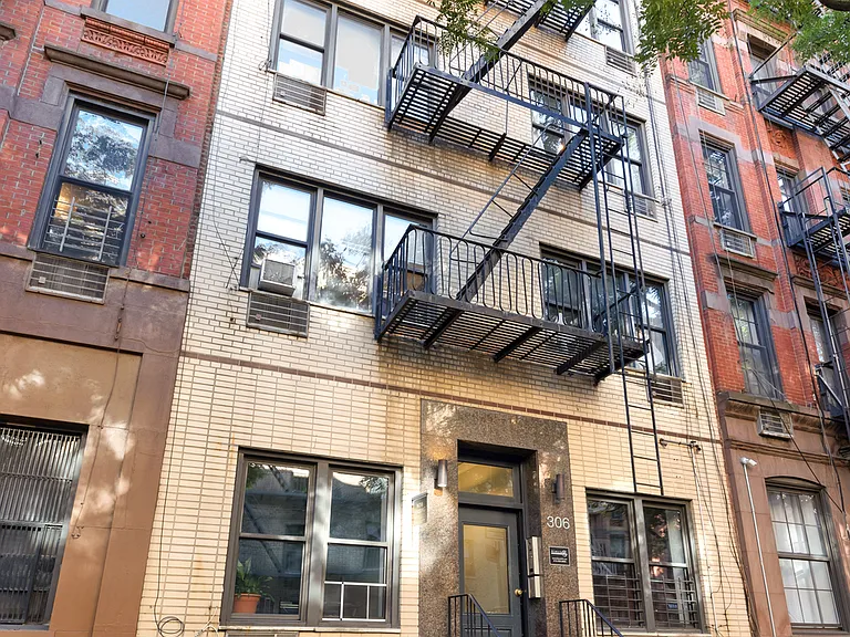 306 E 89th St #D — Photo 8