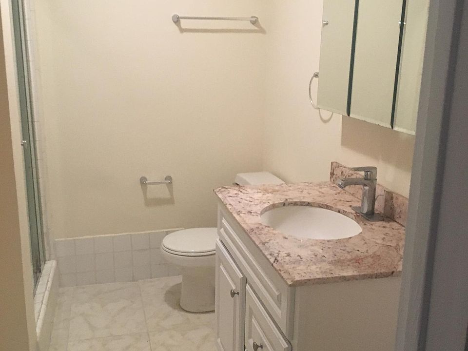 1st image of 817 2nd St APT 105