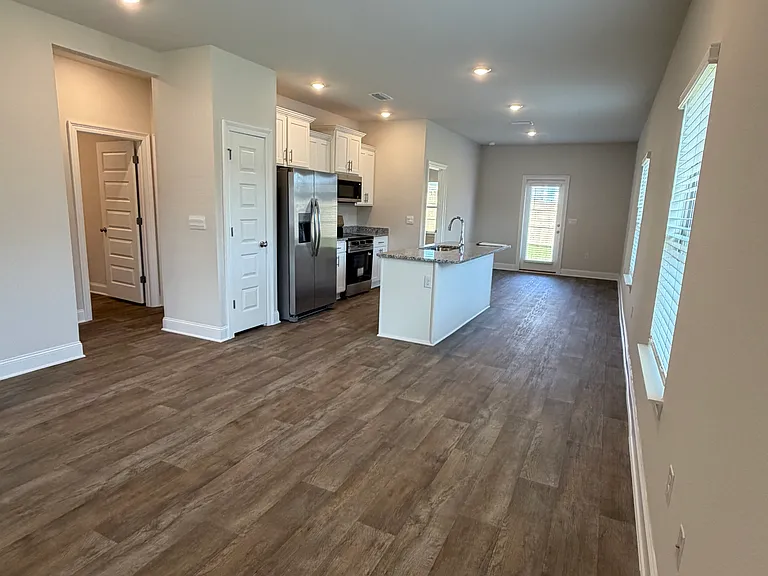 13820 Shea Cir — Photo 8