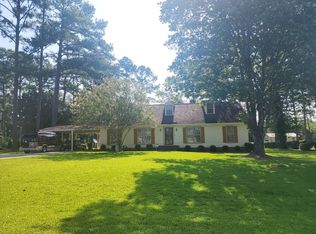 4511 Chateau Dr, Albany, GA 31721