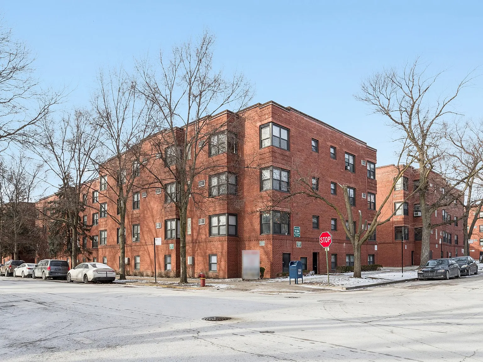 6200 N. Hoyne — Photo 4