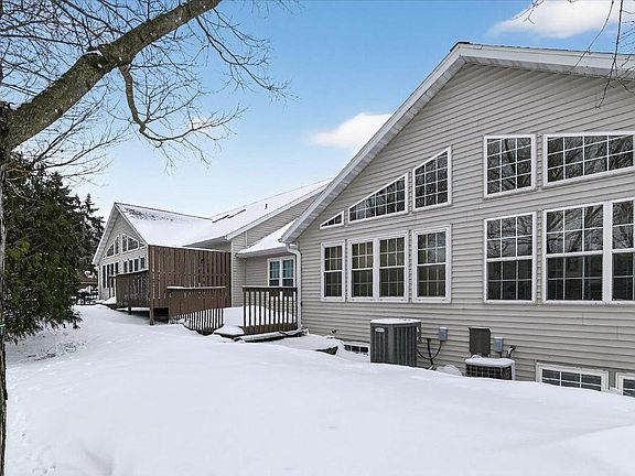 3rd image of 185 North Musket Ridge Drive