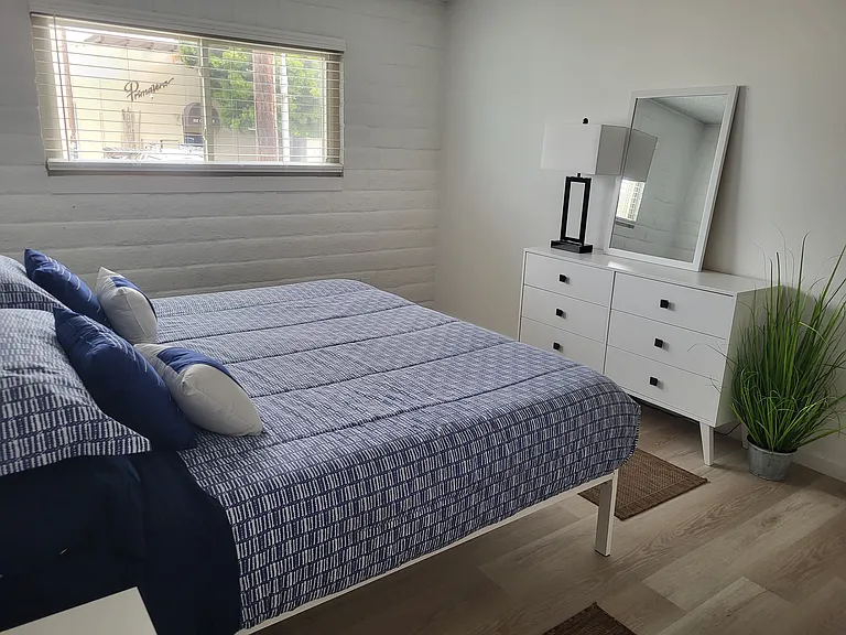 933 D Ave — Photo 5