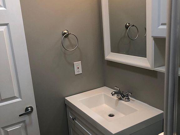 4th image of 2715 Joseph Ave #5