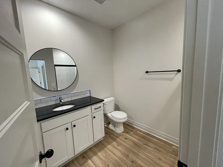 1927 E Sutton Ct — Photo 10