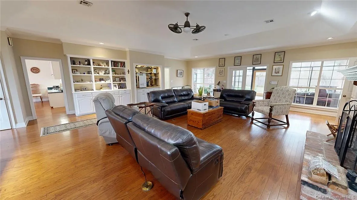 3 bed, 2938 sqft, $3,000 — Photo 4