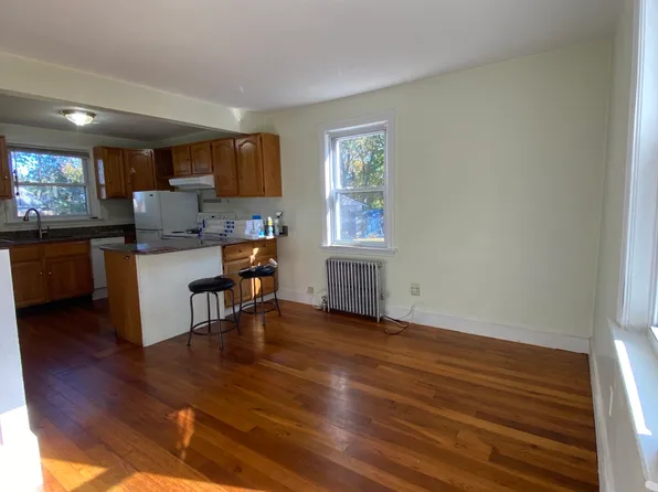 314 Webster St #A, Needham Heights, MA 02494