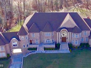 11705 Sugarland Rd, Herndon, VA 20170