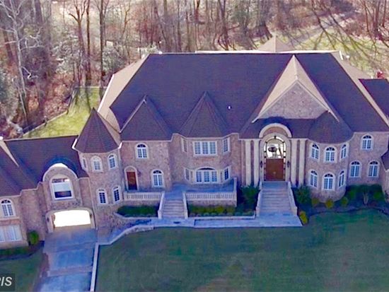 11705 Sugarland Rd, Herndon, VA 20170