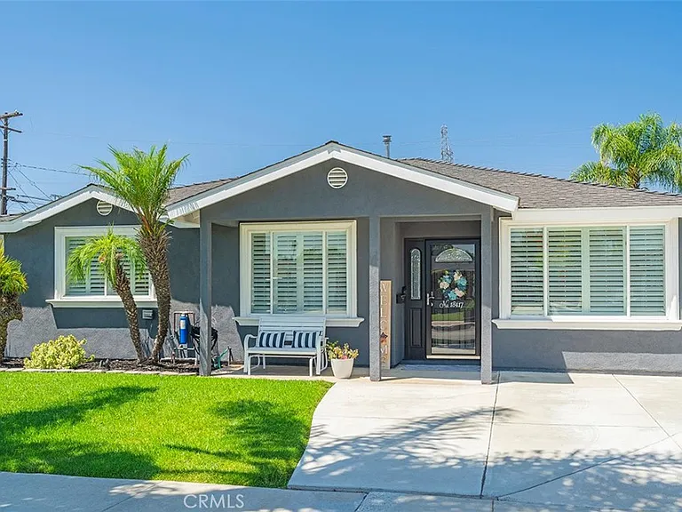 18417 Glenburn Ave — Photo 1
