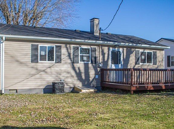 4th image of 1419 Woodbine Dr