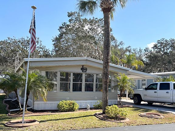2nd image of 3018 Vine Ln