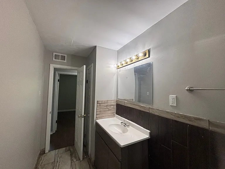 2771 Northmeade Ave — Photo 58