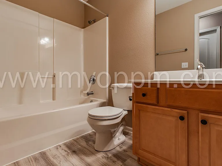 14452 Knudsen St — Photo 13