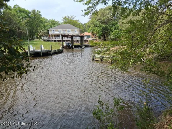 2101 Sandalwood Pl Lot 17, Gautier, MS 39553