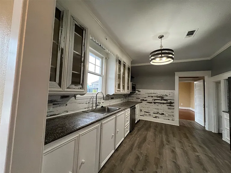 1328 Ursuline St — Photo 14