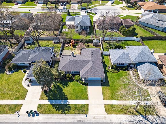 3rd image of 7741 Sycamore Dr