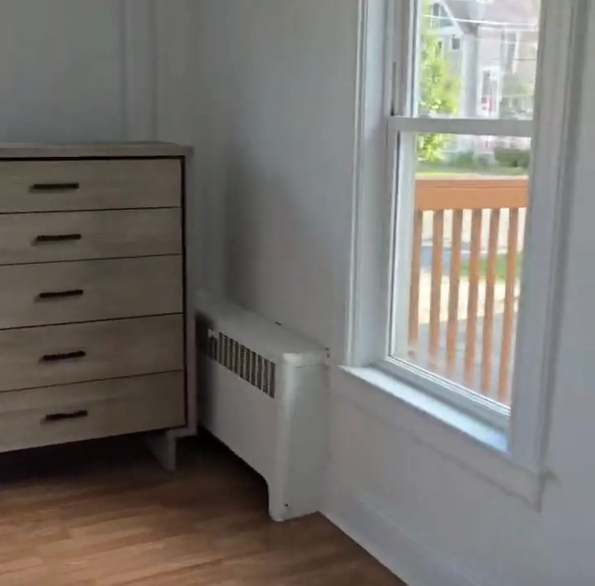 73 Maple Ave — Photo 2