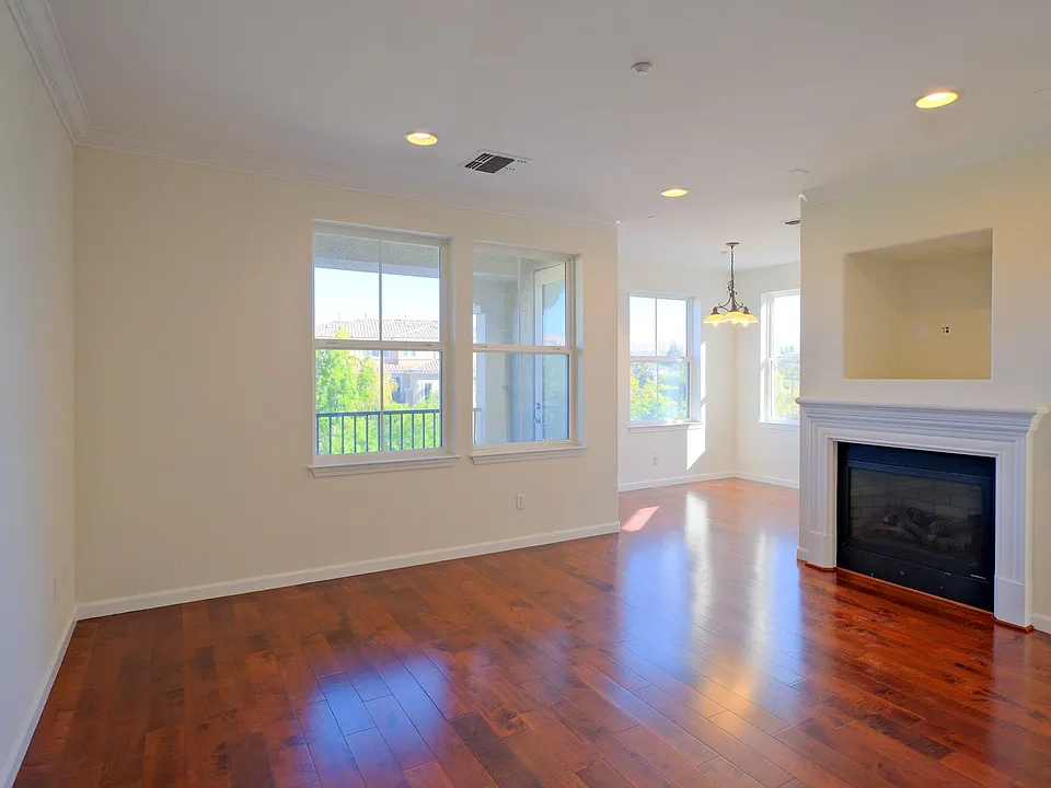 3420 Finnian Way #314
