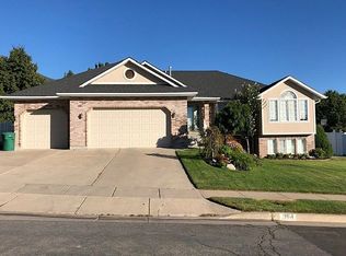 984 E Meeting House Rd, Fruit Heights, UT 84037