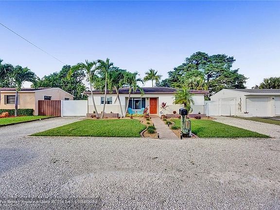 5th image of 1141 SW 32nd St