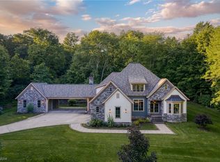 11810 Woodiebrook Rd, Chardon, OH 44024