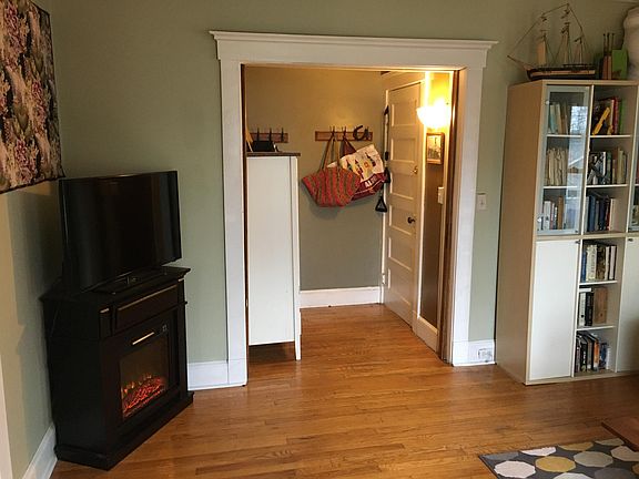 4th image of 190 Waite St Floor 1