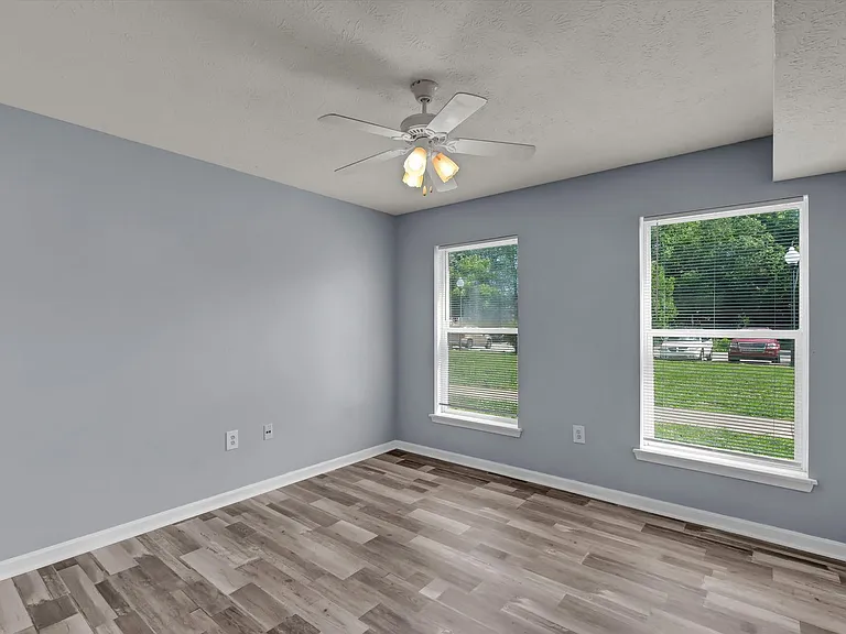 Rowan Place Apartments — Photo 52